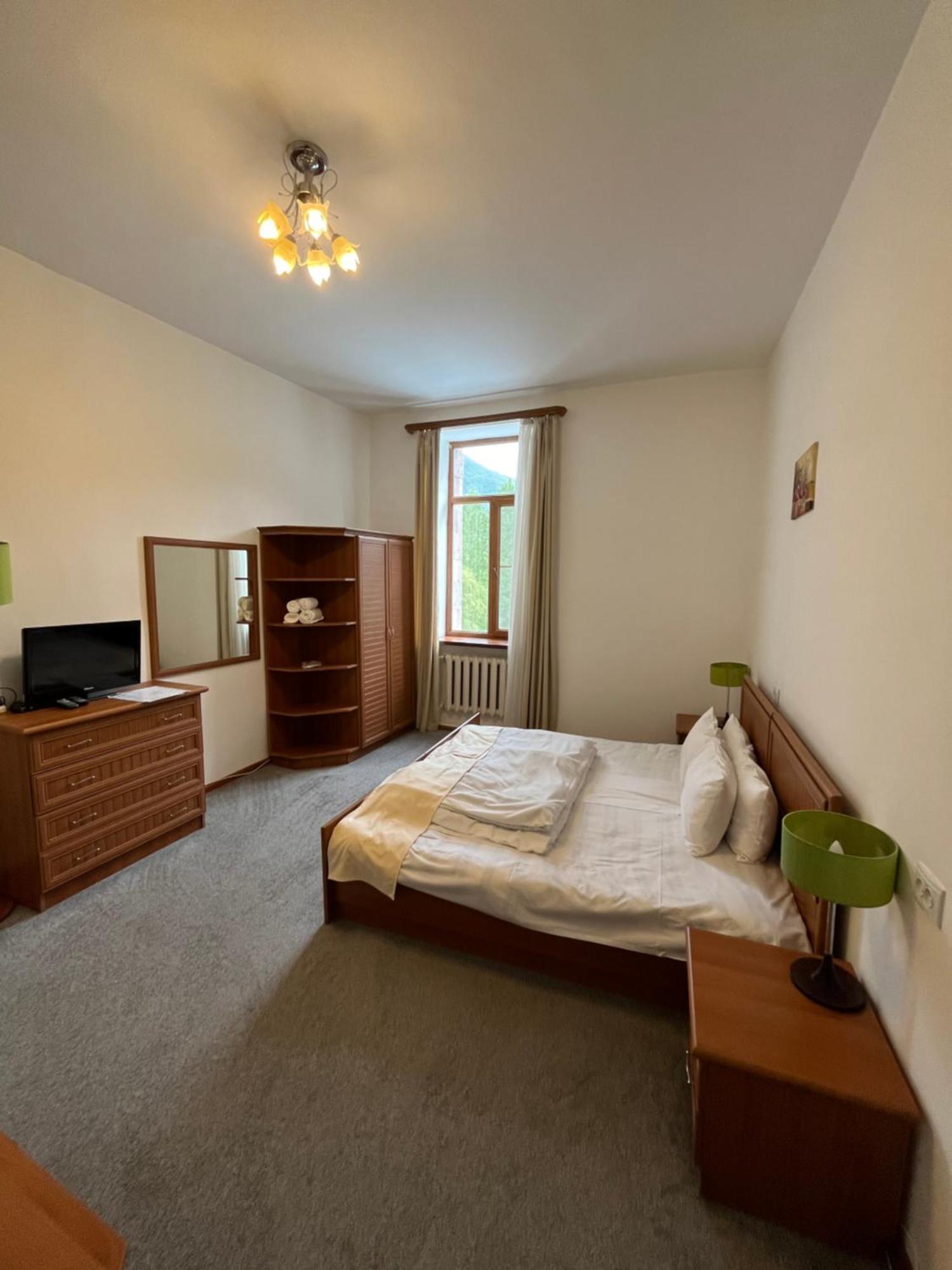 Diligence Hotel & Restaurant Dilijan Esterno foto