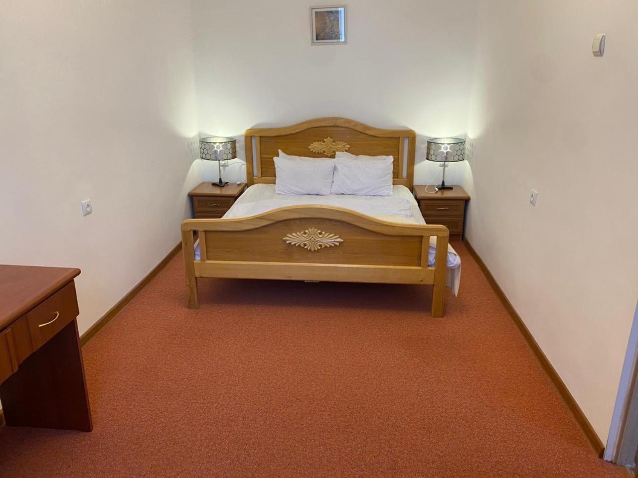 Diligence Hotel & Restaurant Dilijan Esterno foto