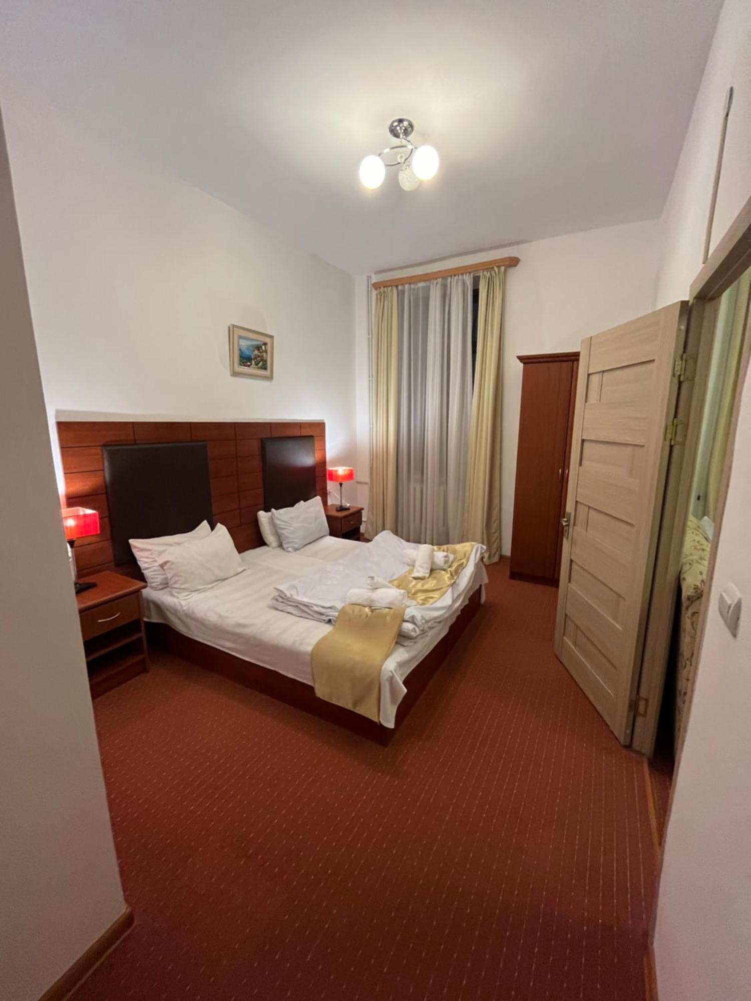 Diligence Hotel & Restaurant Dilijan Esterno foto