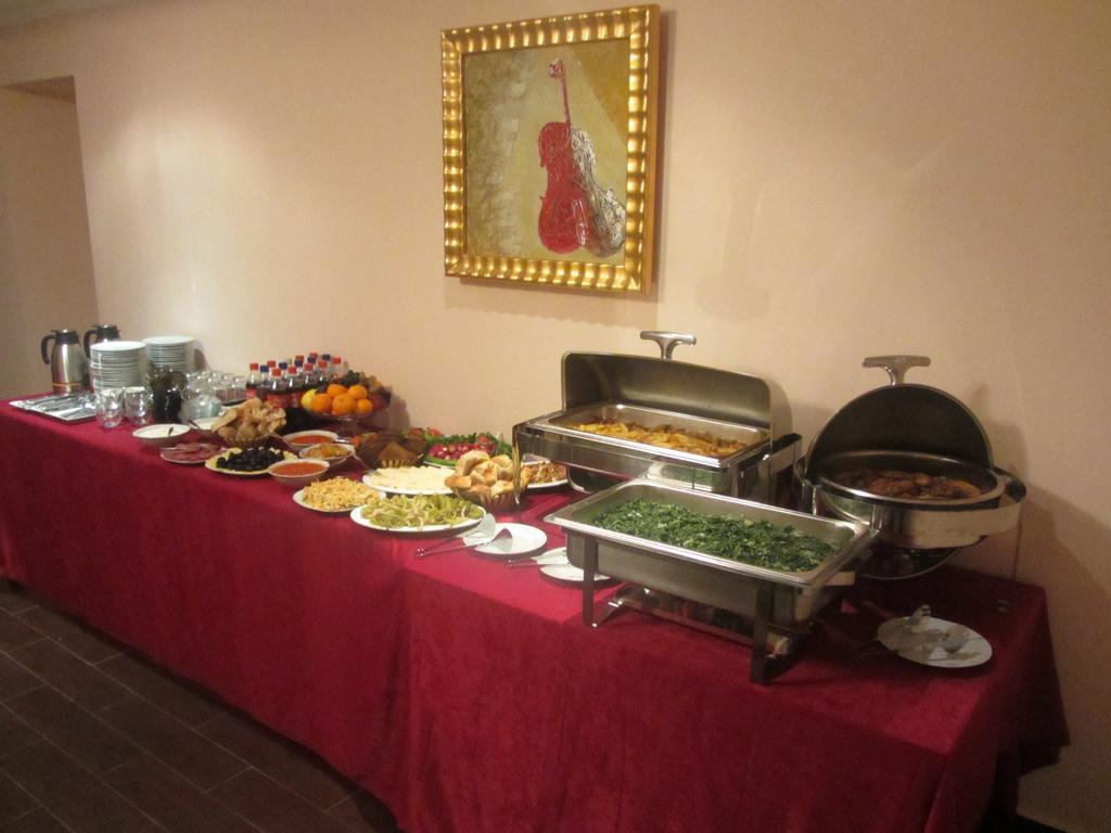 Diligence Hotel & Restaurant Dilijan Esterno foto